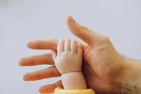 Trouvez des conseils pour votre nourrisson ou votre enfant en fonction de son âge.